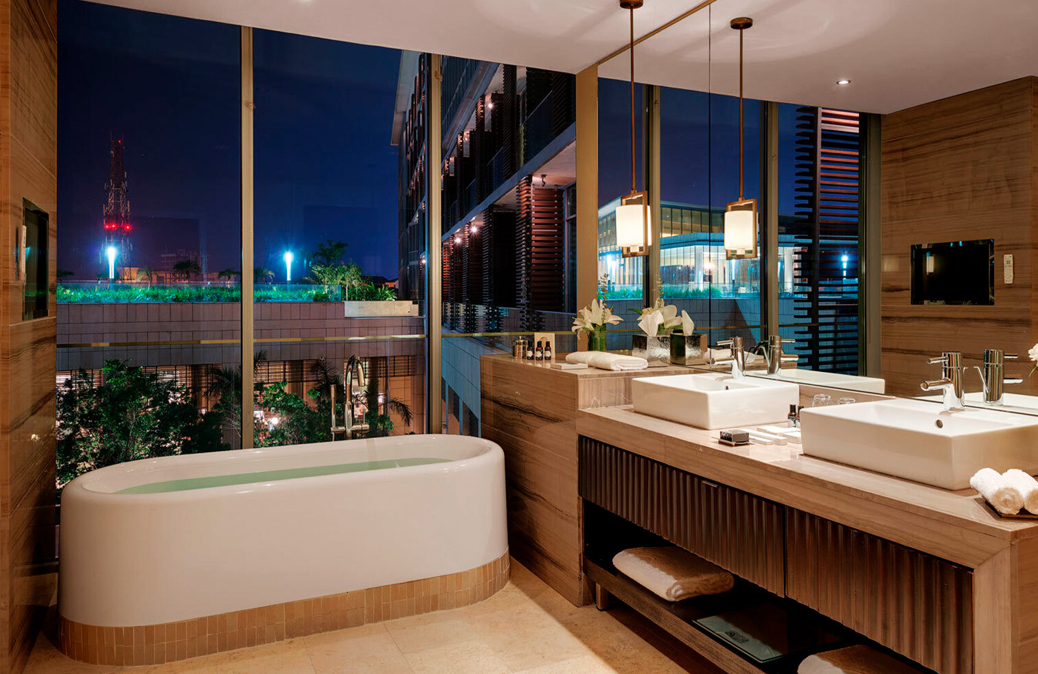 diseño sostenible en baños de hoteles