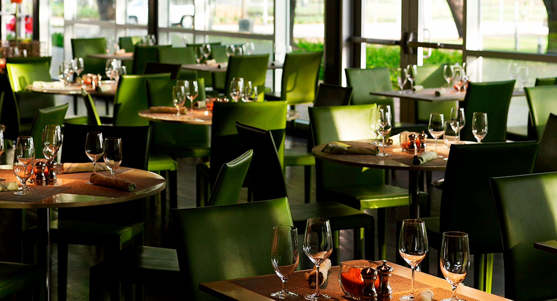 Restaurante con arquitectura e interiorismo comercial