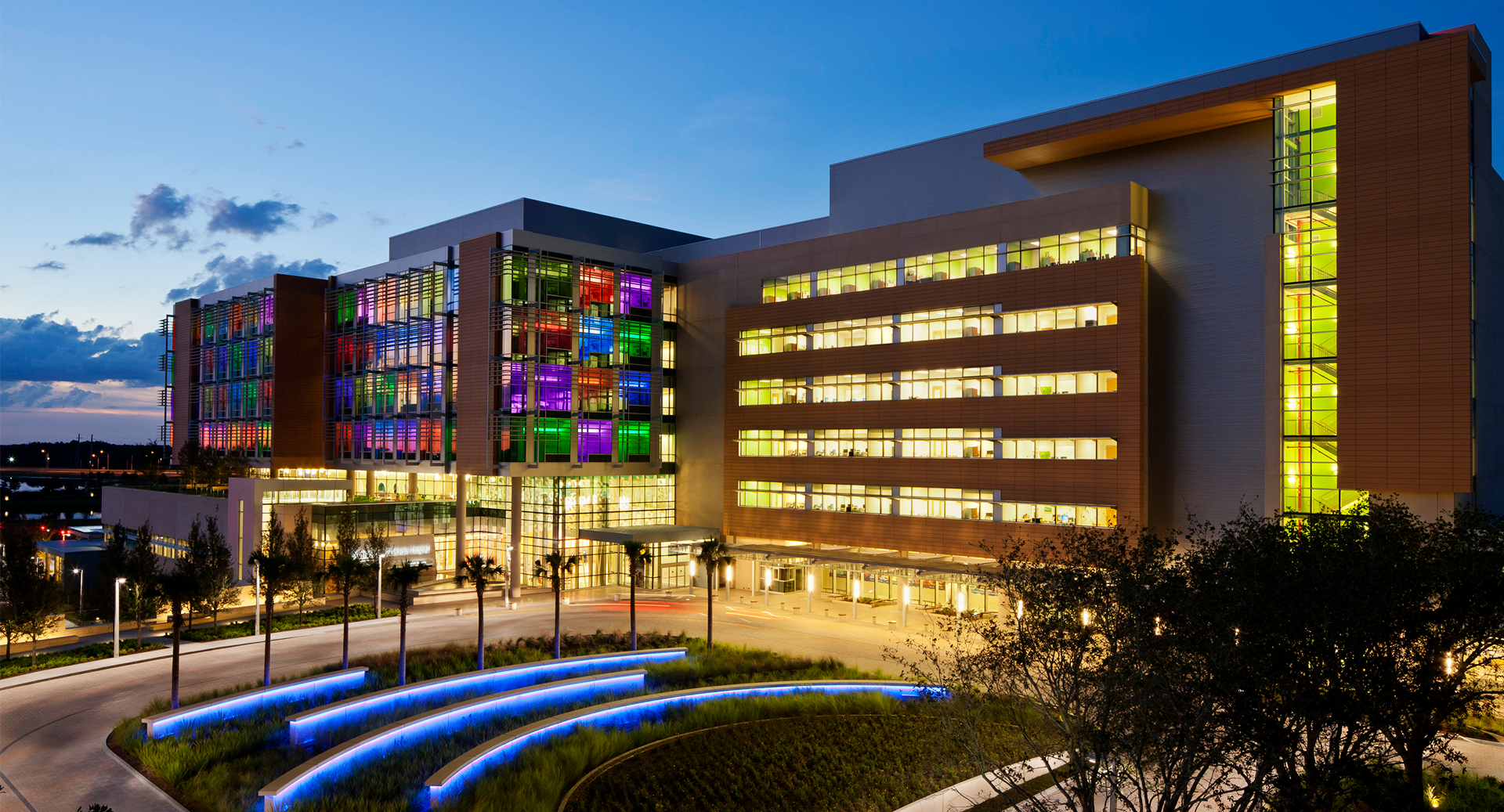 Imagen de hospital con arquitectura hospitalaria